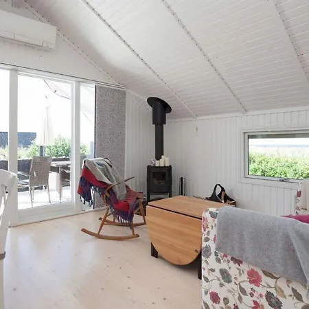 Sleeps 6 *